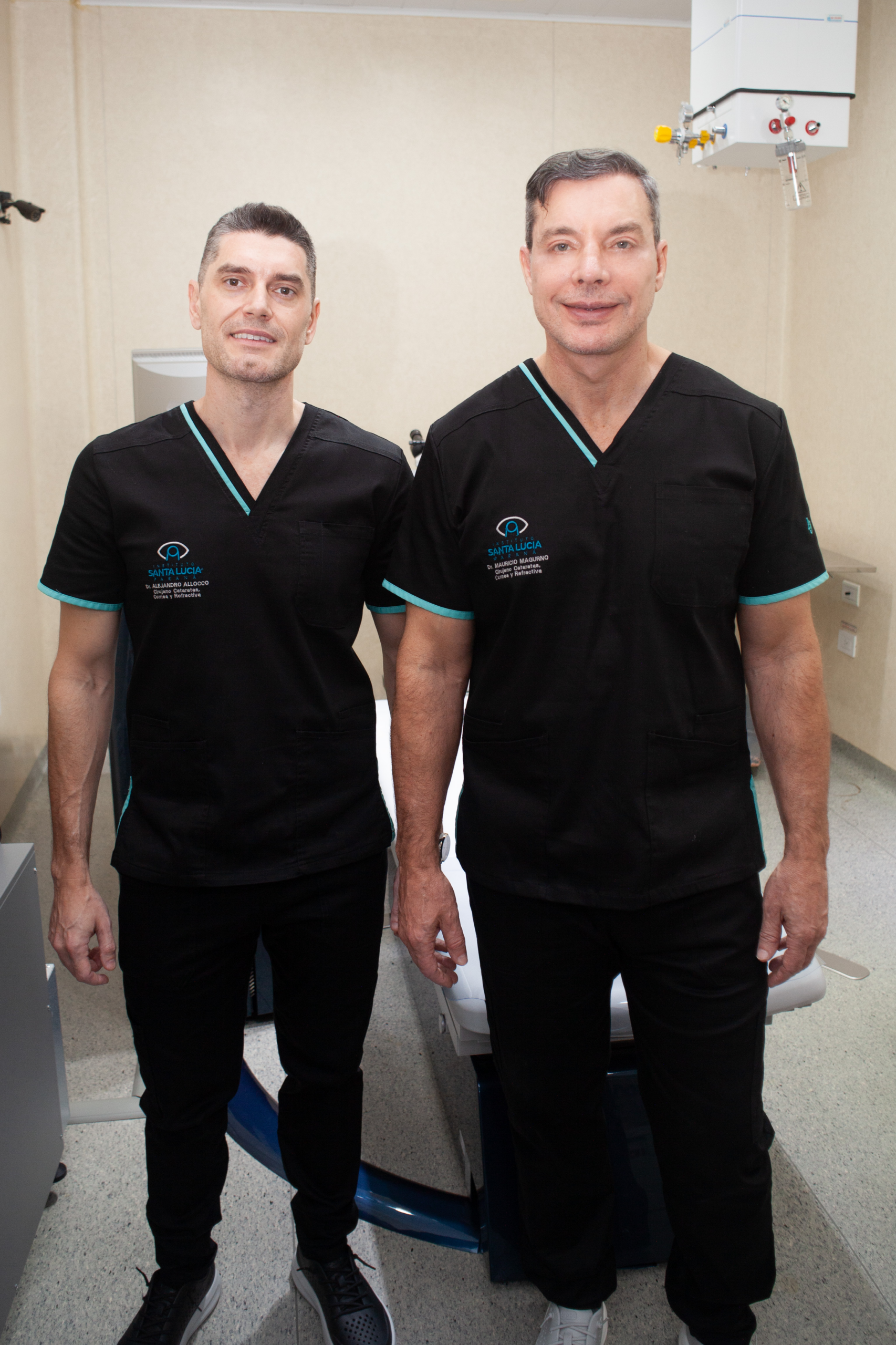 Dr. Mauricio Magurno y Dr. Alejandro Allocco – Equipo de Segmento Anterior
